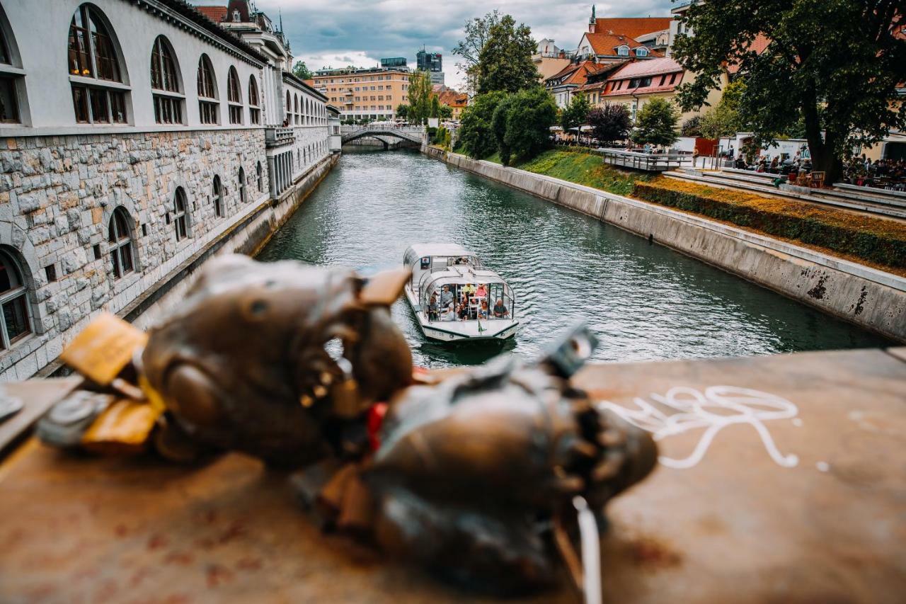 Tony'S Place Under The Castle Ljubljana Luaran gambar